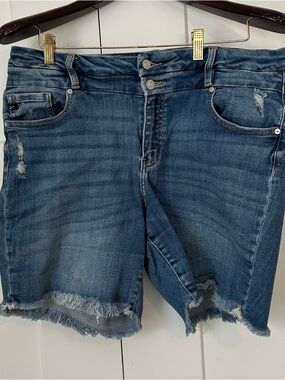 Raw Hem Mid-Blue Distressed KanCan Denim Shorts 16